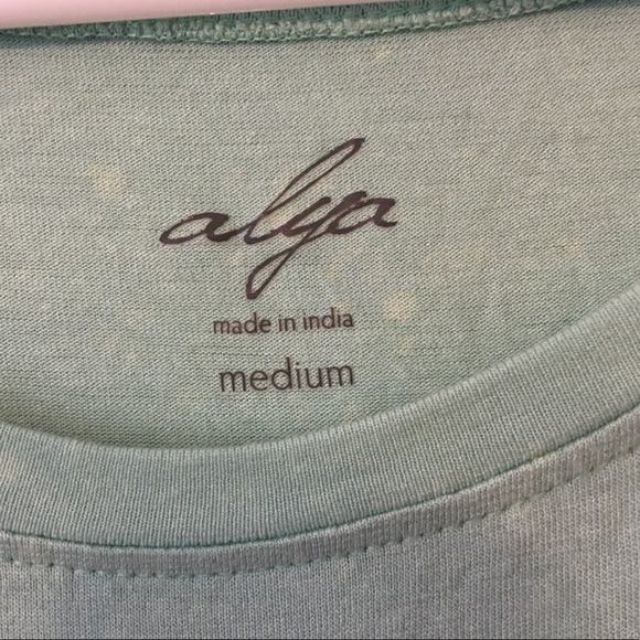 Alya Top - Picture 2 of 4